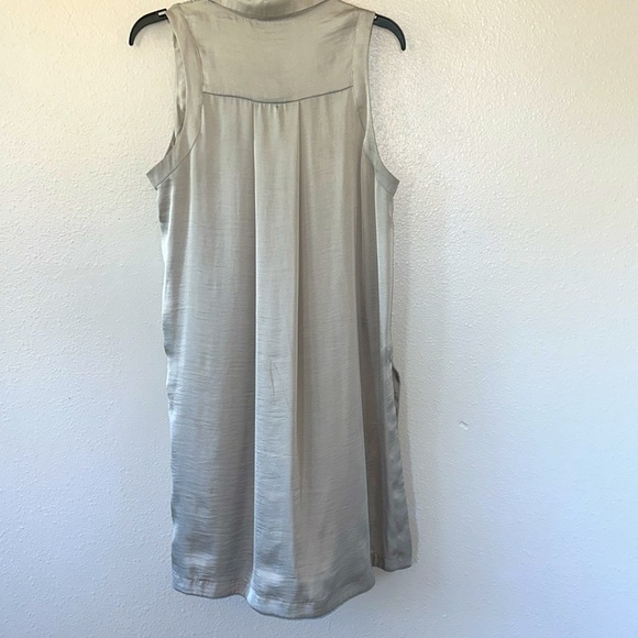 Shimmery, gold, sleeveless knee, link, shirt with side slits, brand Ro&De size L - Picture 2 of 5